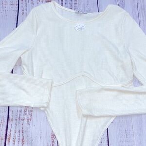 Blashe ivory color ribbed bodysuit size large new with tags